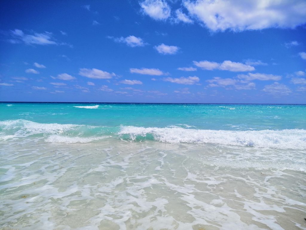 この透明感 カリブ海を満喫するならカンクンのこのビーチ メキシコ駐在員おすすめのビーチ選択 駐在員のブログ Expatriate Employee Blog